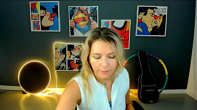 NicoleHitman's Live XXX Chat