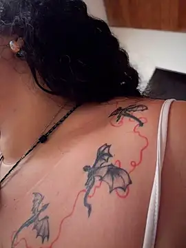 แชท XXX สดของ CurlyMilf_Vannexxxa