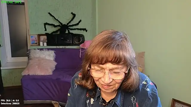 Betty_Brick's Live XXX Chat