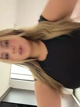 Chat XXX Live Cloee_Rainbow1