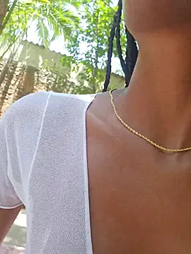 Lucia_Milano XXX чат на живо