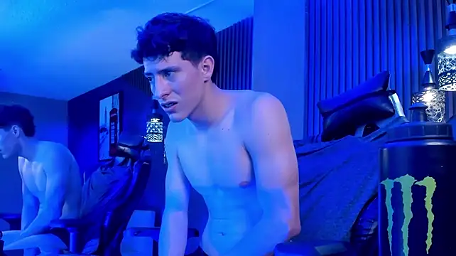 TheGhostforeeonss Live XXX-Chat
