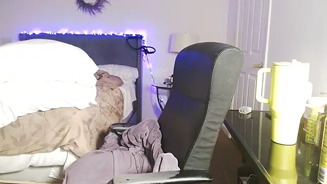AlyssiaAmorex XXX чат на живо
