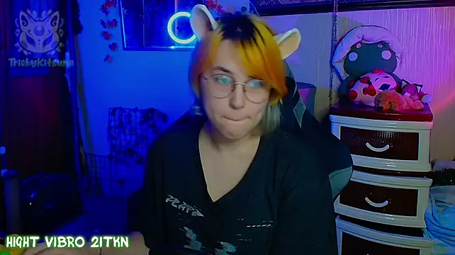 צ'אט XXX בשידור חי של TrickyKitsune