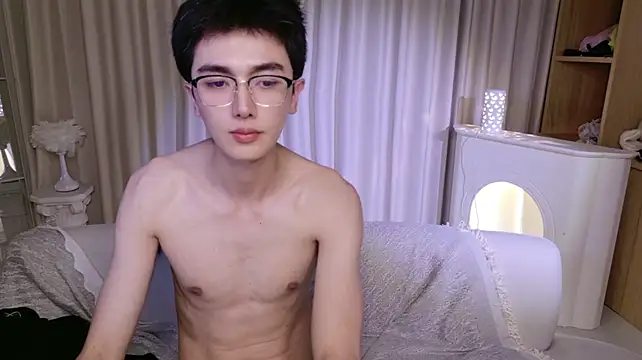 XIAOWEI-999 XXX чат на живо