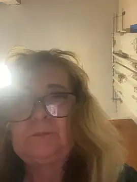 Irina2909@xh: απευθείας συνομιλία ΧΧΧ
