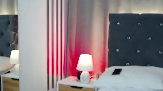 VikkyVonn XXX чат на живо