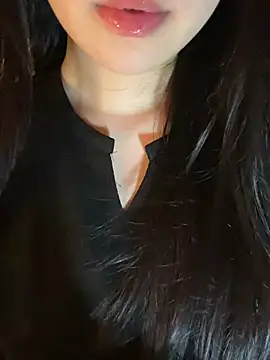 XXX chat uživo modela Uyennii02