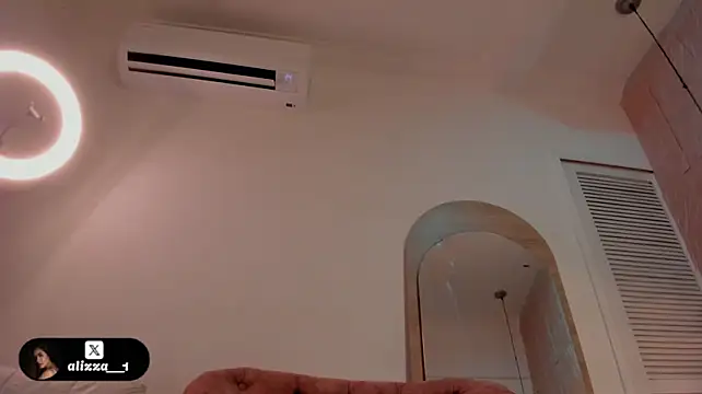 alizza_ Chat XXX in diretta