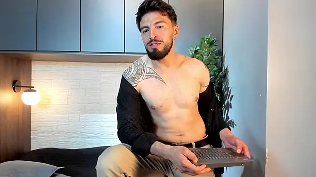 Liam_ashfordn Live XXX chat