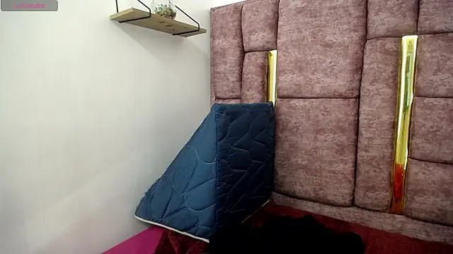 XXX chat uživo modela FRANCHESCA_LOVE_