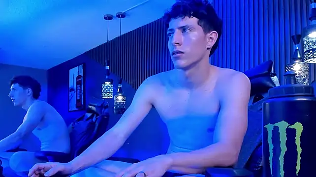 Chat XXX ao vivo de TheGhostforeeonss