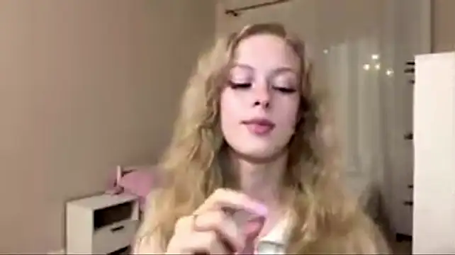 AnticCaterer's Live XXX Chat