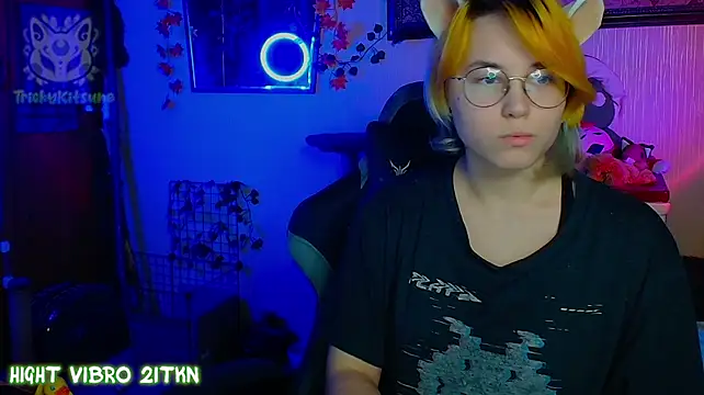 TrickyKitsunen Live XXX chat