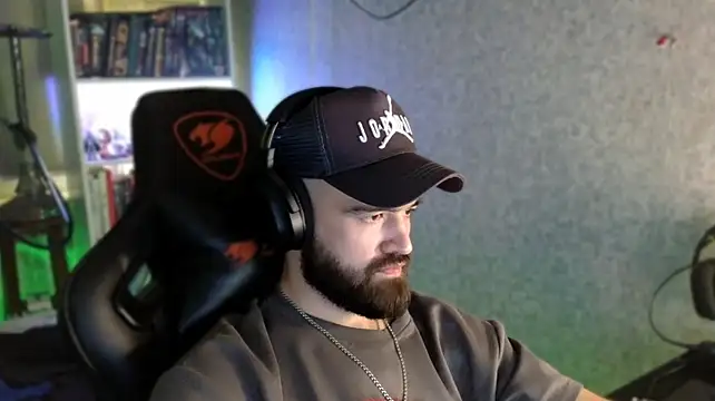 Chat XXX en directo de _Serious_Man