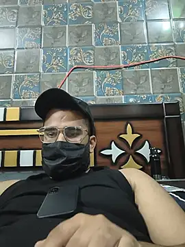 Онлайн чат XXX BeardKingoBack