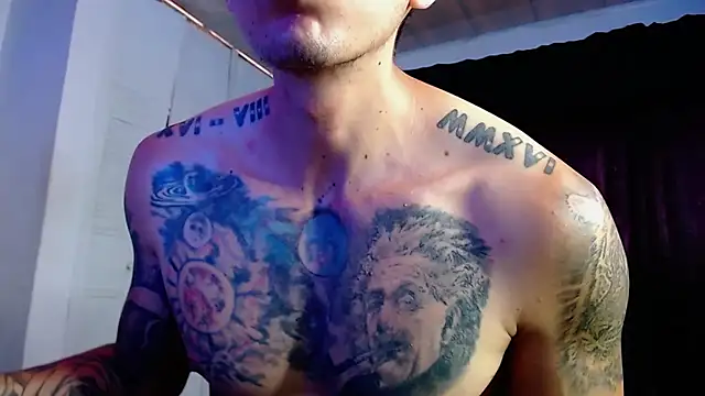 Онлайн чат XXX Adam_Hudsond