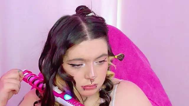 צ'אט XXX בשידור חי של Sachi_Meow
