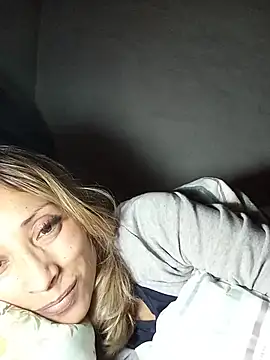 Онлайн чат XXX alexiajames_13