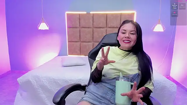 Natalia_Saenz_ Live XXX-chat