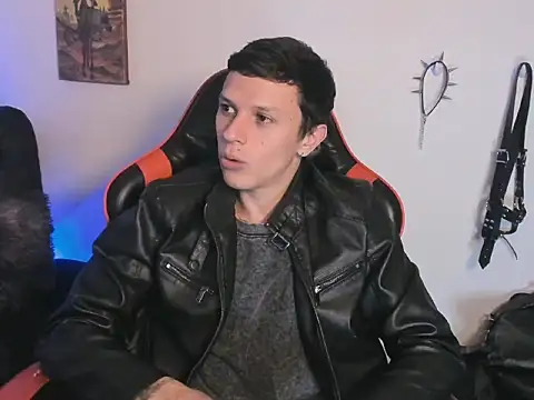 Masterdave7 Adlı Modelin Canlı XXX Sohbeti