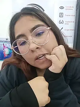 Sofia_Honey1's Live XXX Chat
