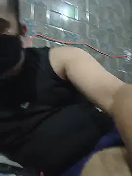 BeardKingoBack's Live XXX Chat