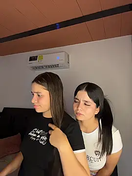 Онлайн чат XXX Zow_