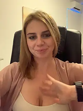 VelvetChloe's Live XXX Chat