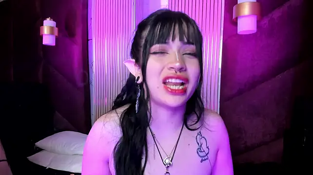 HannaRoussee 라이브 XXX 채팅