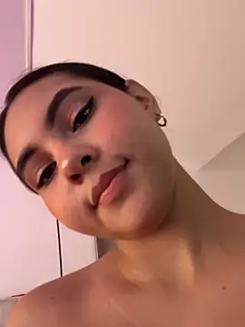 AlinnaRosee_'s Live XXX Chat