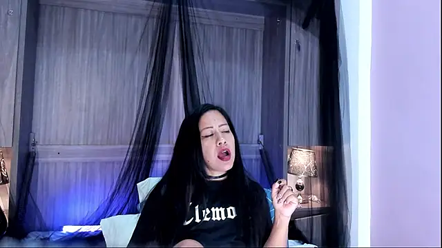 XXX chat uživo modela AllieBennet