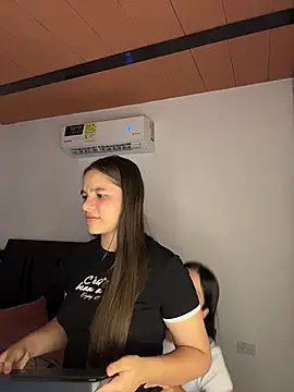Zow_ XXX чат на живо