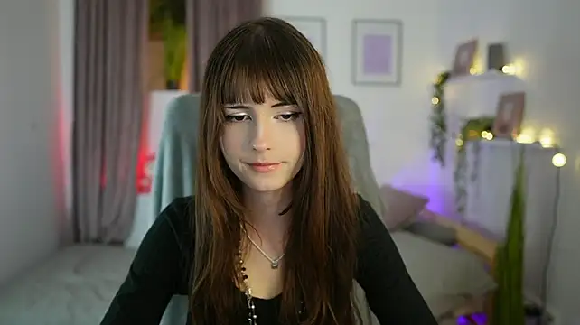 Ella_Young's Live XXX Chat