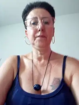 MILEIDE980 XXX чат на живо