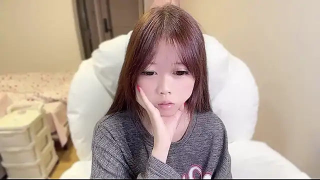 xiaobaozi-520 XXX чат на живо