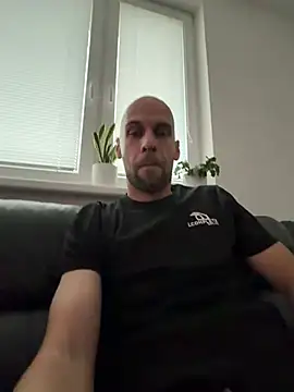 Chatroom XXX en direct de _oliver_it