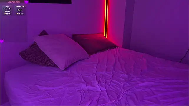 RoxxyVivid's Live XXX Chat