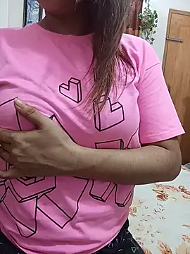 Tanha18 XXX чат на живо