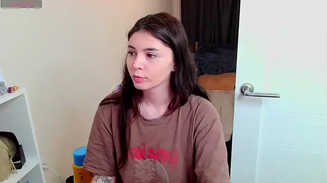 peachyness XXX чат на живо