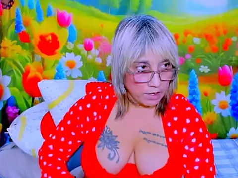 indianroxy XXX чат на живо