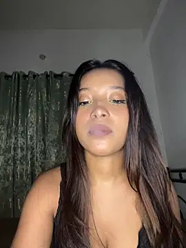 annaya_sexy Show in webcam