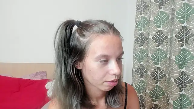 Emma_Tiny69 XXX чат на живо