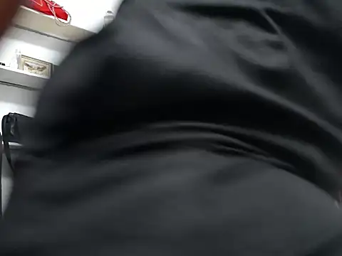pervertt_sussy XXX чат на живо