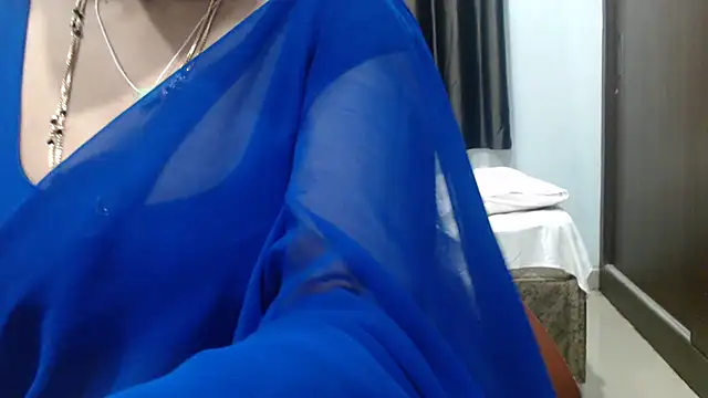 sunitha-3's Live XXX Chat
