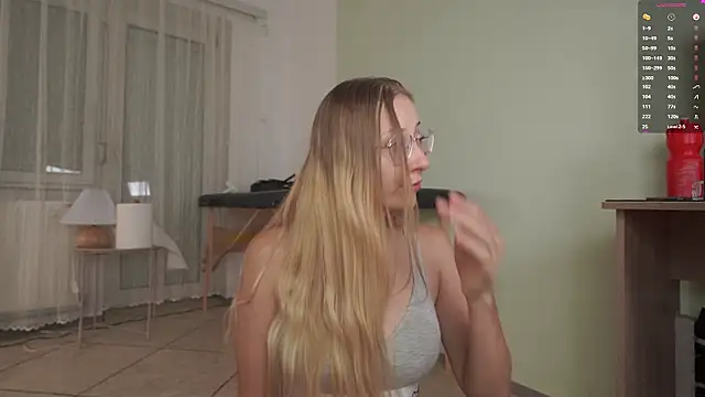 foxeslovefoxes XXX чат на живо