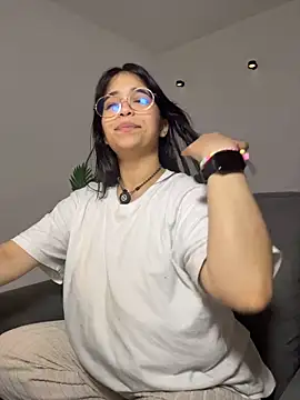 צ'אט XXX בשידור חי של tati_reyess