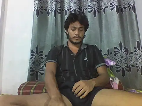 koushik10 Adlı Modelin Canlı XXX Sohbeti