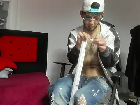 mark_splinter09 Adlı Modelin Canlı XXX Sohbeti