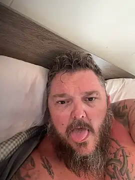 TatooedBear Live XXX-Chat